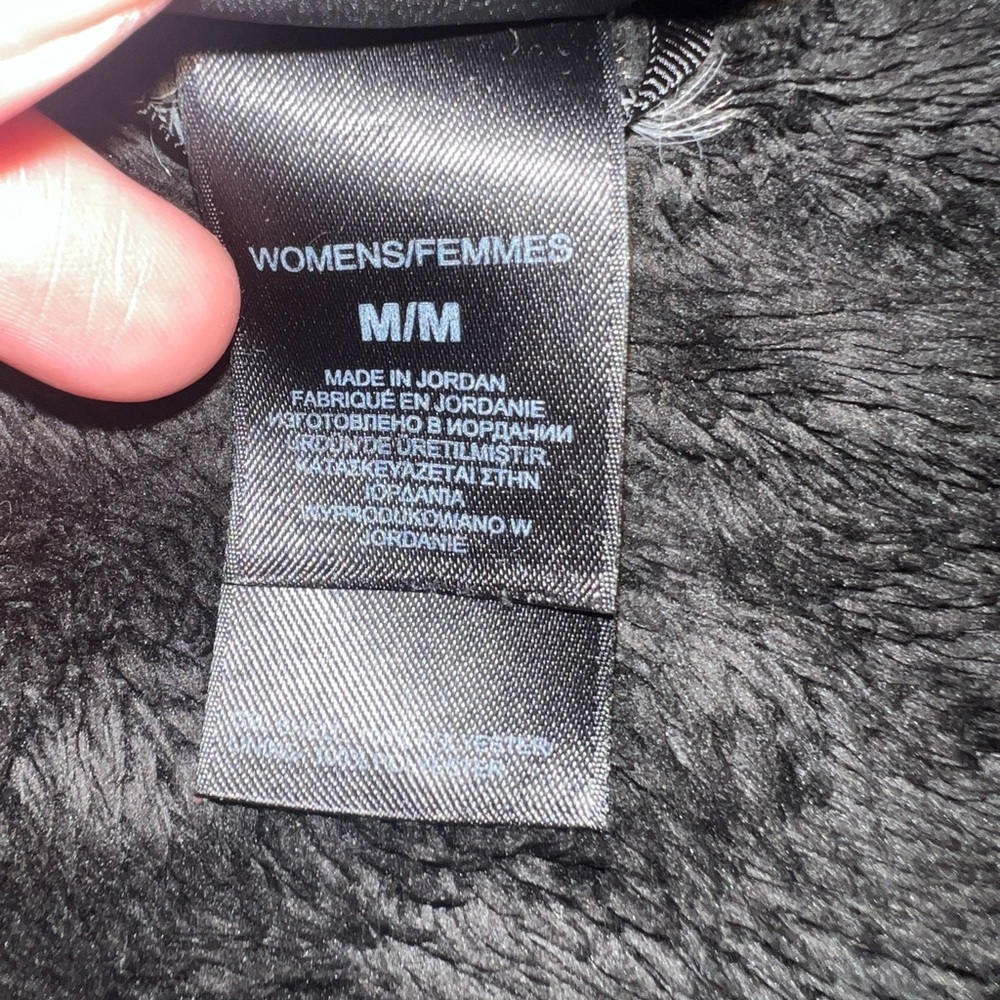 The North Face Women's Black Teddy Jacket - Picture 5 of 8